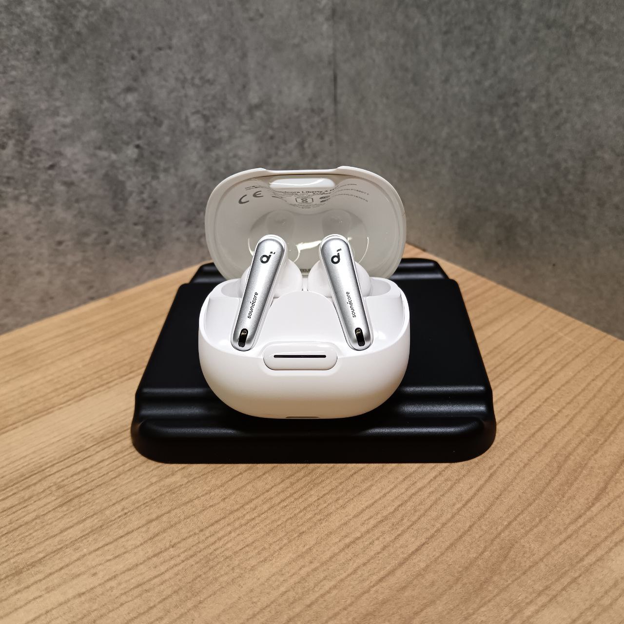 Беспроводные наушники Anker SoundCore Liberty 4 NC, белый Фото 3