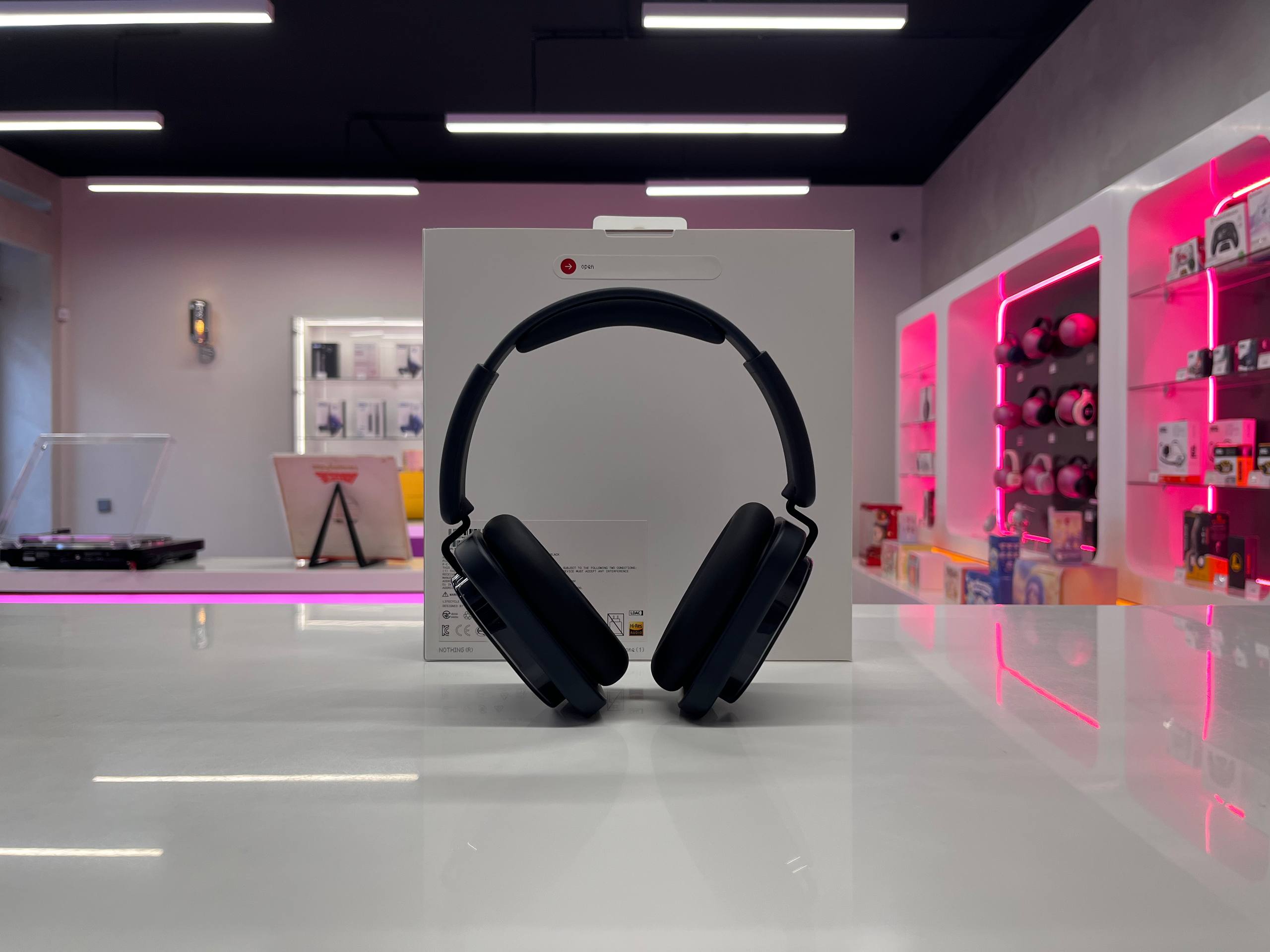 Беспроводные наушники Nothing Headphones (1), черный Фото 1