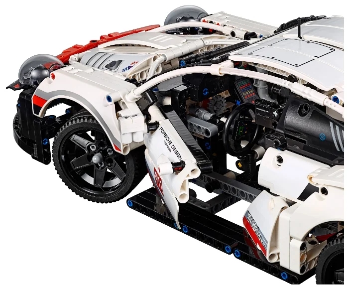 Конструктор LEGO Technic 42096 Порше 911 RSR Фото 6