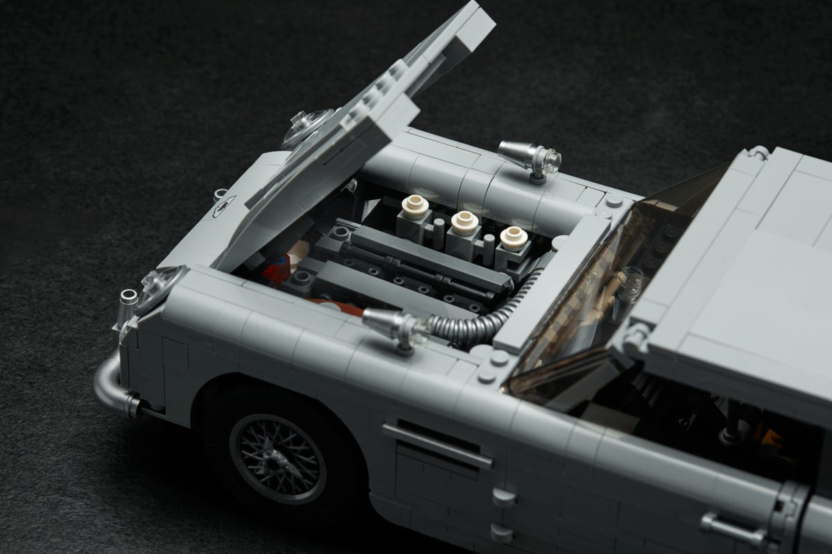 Конструктор LEGO Creator 10262 Джеймс Бонд: Aston Martin DB5 Фото 6