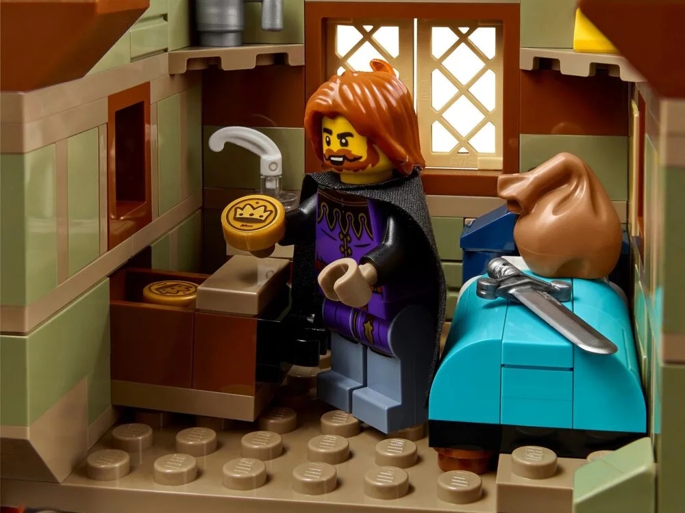 Лего 10332 Средневековая городская площадь Айконс Фото 6