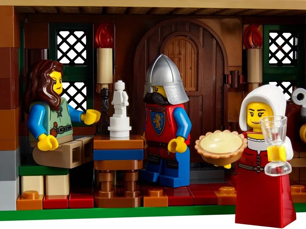 Лего 10332 Средневековая городская площадь Айконс Фото 5