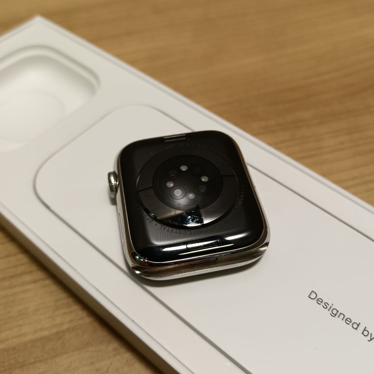 Умные часы Apple Watch Series 6 GPS + Cellular, 44 мм, сталь серебристого цвета, спортивный ремешок белый Фото 3