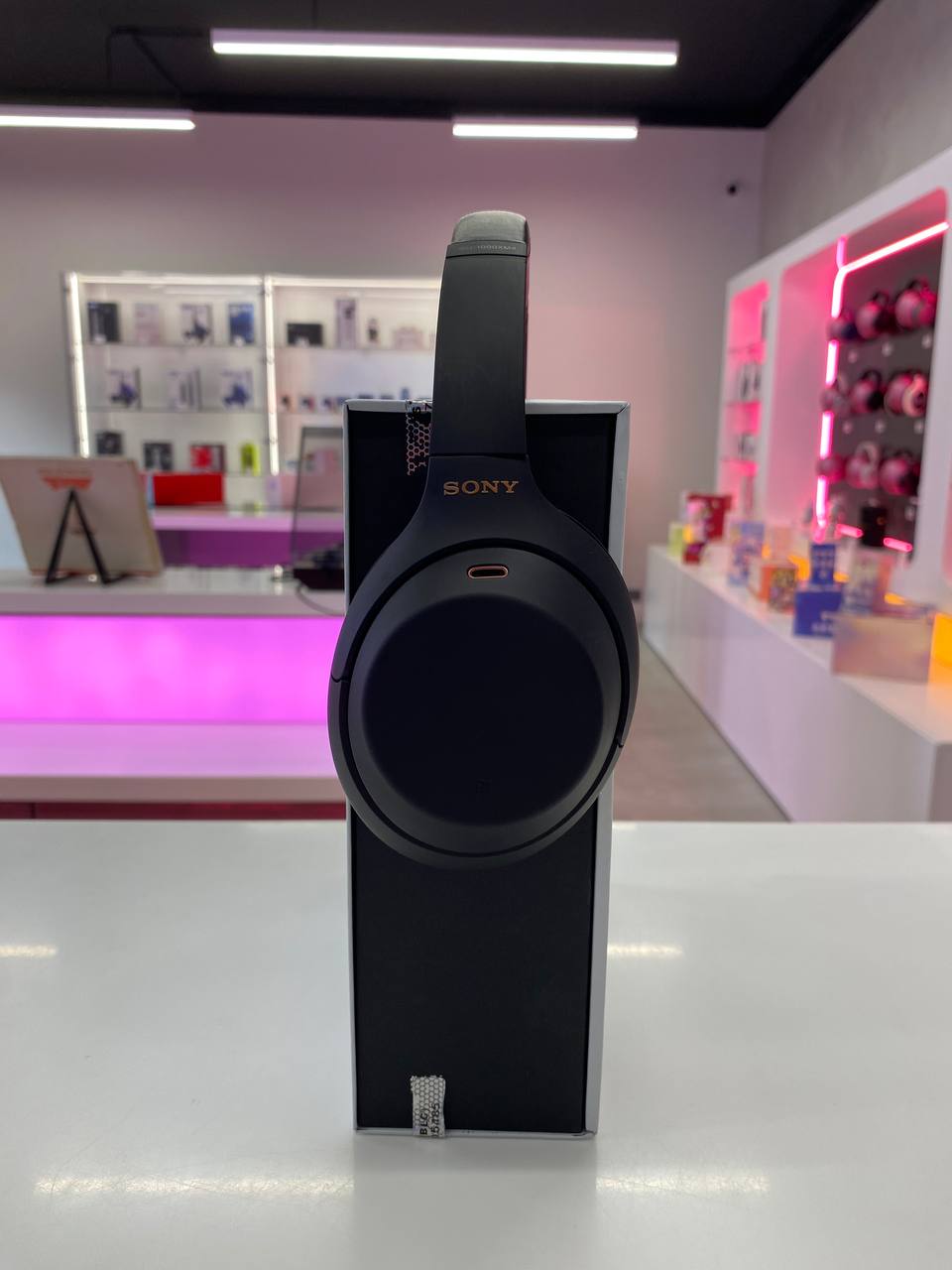 Беспроводные наушники Sony WH-1000XM4, черный Фото 6