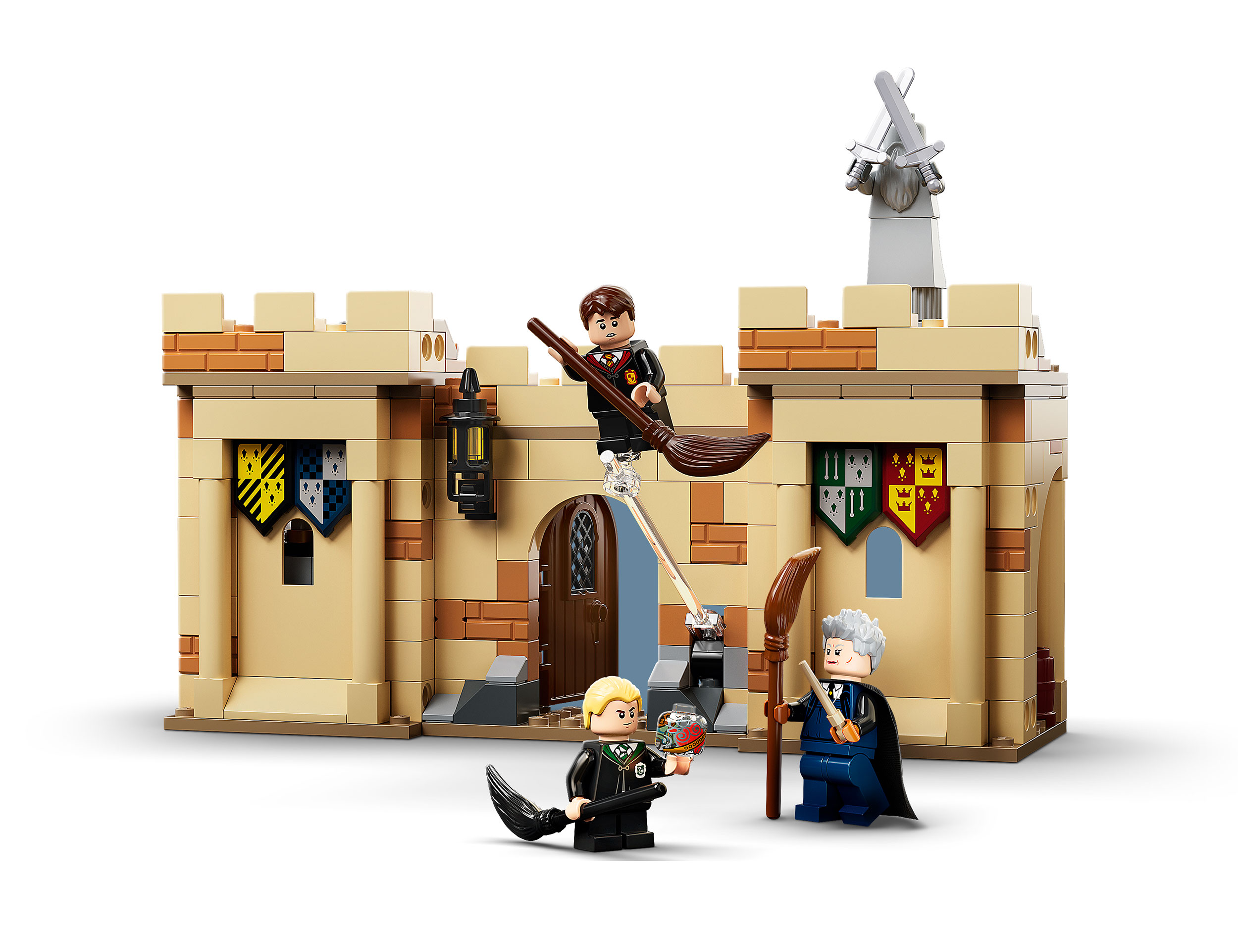Конструктор LEGO Harry Potter 76395 Хогвартс: первый урок полётов Фото 3