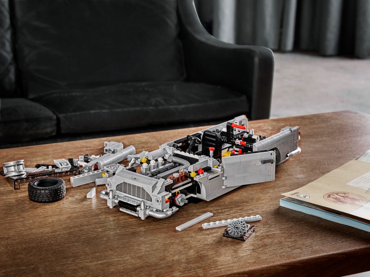 Конструктор LEGO Creator 10262 Джеймс Бонд: Aston Martin DB5 Фото 11