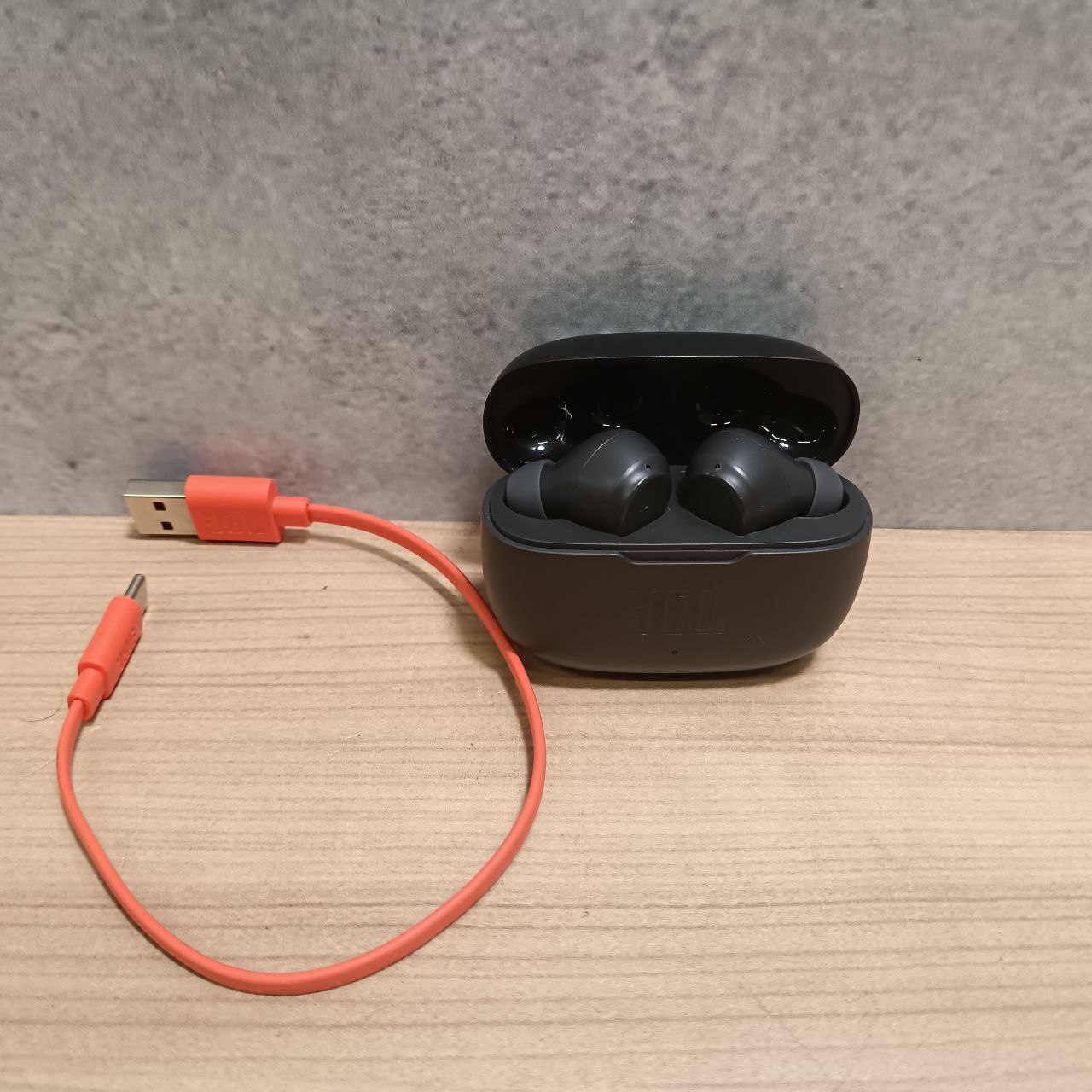 Беспроводные наушники JBL Wave 200, черный Фото 1