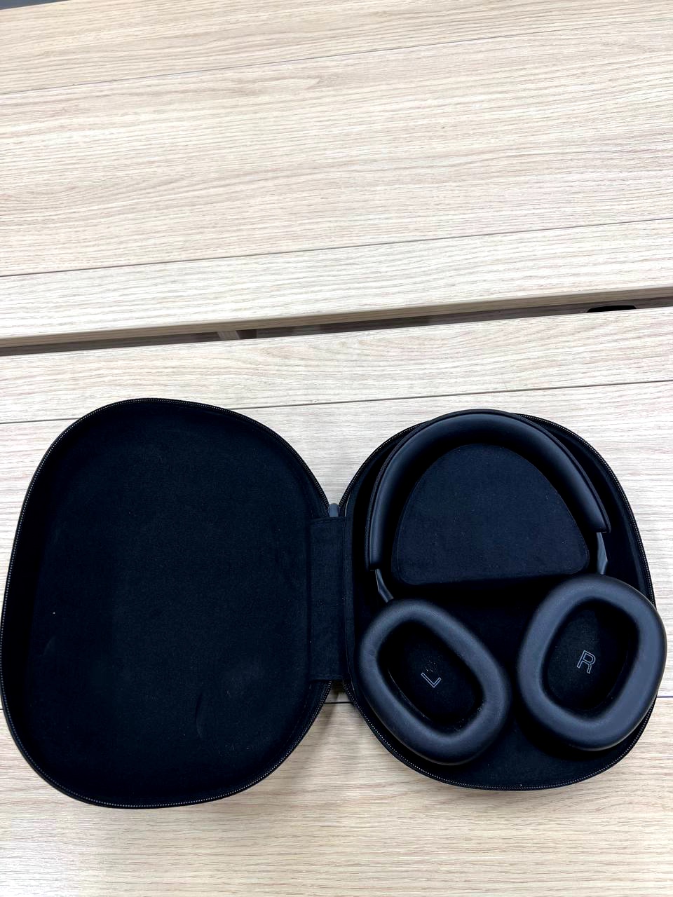 Беспроводные наушники Bowers & Wilkins Px7 S2e,  черный Фото 4