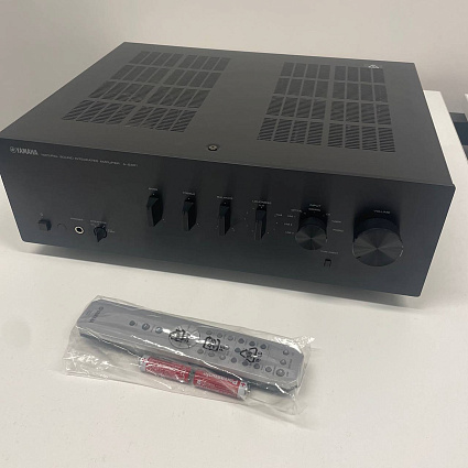 Интегральный усилитель стерео Yamaha A-S301, черный Фото 4