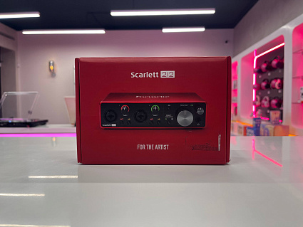 Focusrite Scarlett 2i2 3rd Gen Фото 2