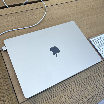 Apple MacBook Air 15", M2, 256 Гб, «сияющая звезда» Фото 2