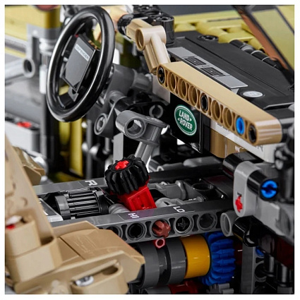 Конструктор LEGO Technic 42110 Land Rover Defender Фото 9