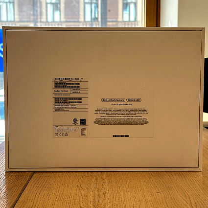 Ноутбук Apple MacBook Pro 13" (M2, 8C CPU/10C GPU, 2022), 8 ГБ, 256 ГБ SSD, «серый космос» Фото 5