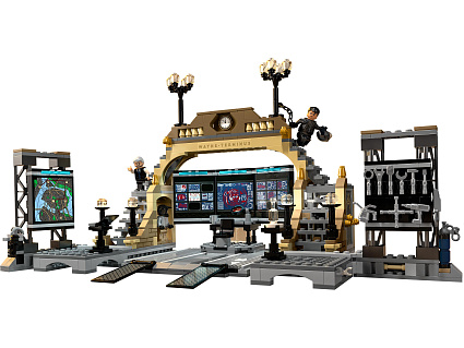 Конструктор LEGO Super Heroes 76183 Бэтпещера: схватка с Загадочником Фото 2