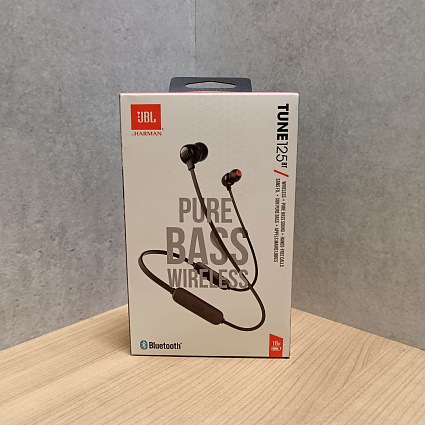 JBL TUNE 125BT, черный Фото 2