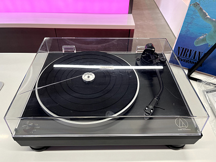 Виниловый проигрыватель Audio-Technica AT-LP5X, черный Фото 2