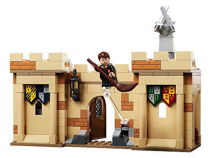 Конструктор LEGO Harry Potter 76395 Хогвартс: первый урок полётов Фото 3