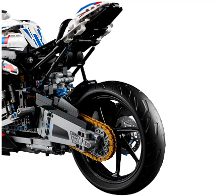 Конструктор LEGO Technic 42130 BMW M 1000 RR Фото 5