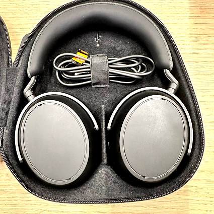 Беспроводные наушники Sennheiser Momentum 4, черный Фото 5