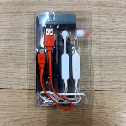 Беспроводные наушники JBL TUNE 125BT, белый Фото 3