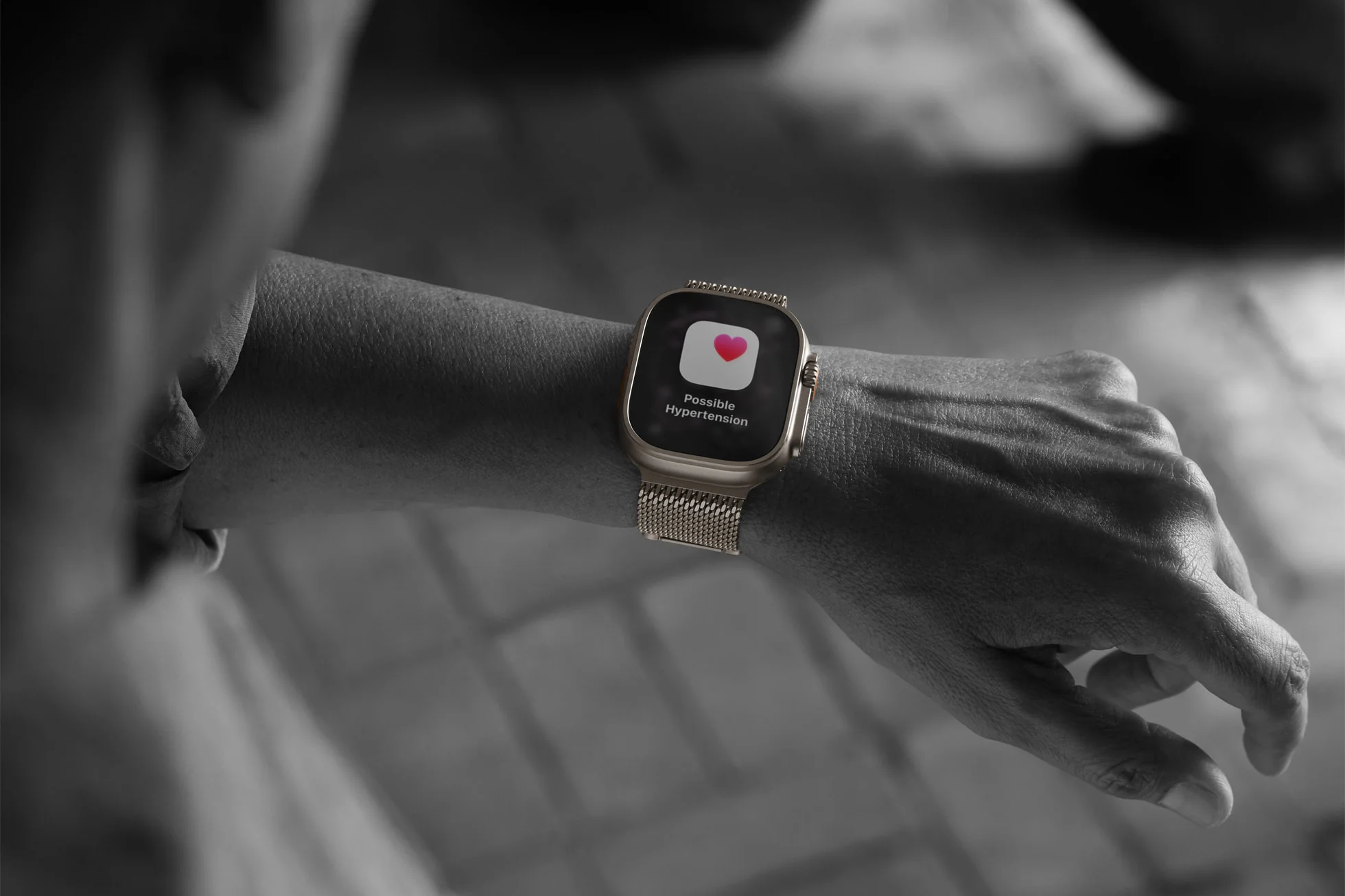 Apple Watch Ultra 3 на руке